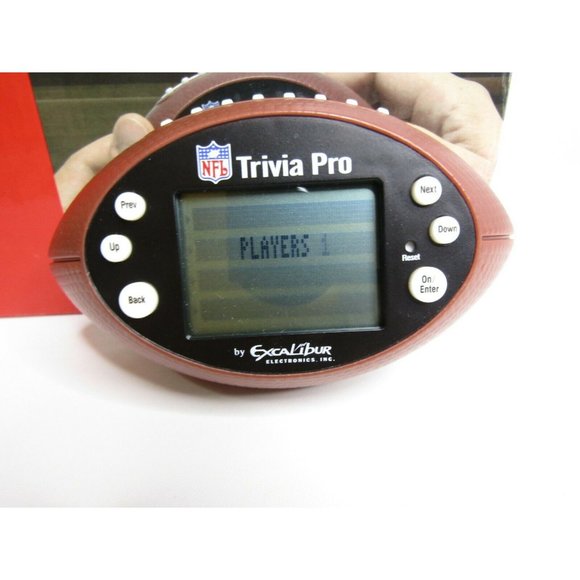 NFL Trivia Pro Electronic Hand Held Trivia Game in Box - Picture 3 of 6